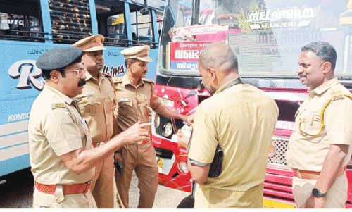 നി​യ​മ ലം​ഘ​നം;  അ​ഞ്ച് ബ​സ് ഡ്രൈ​വ​ർ​മാ​രു​ടെ ലൈ​സ​ൻ​സ് റ​ദ്ദാ​ക്കി