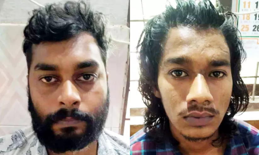 കഞ്ചാവുമായി രണ്ടുപേർ പിടിയിൽ കഞ്ചാവുമായി രണ്ടുപേർ പിടിയിൽ