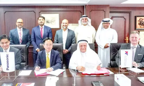 വൈ.​കെ. അ​ൽ​മൊ​യ്യാ​ദ് ആ​ൻ​ഡ് സ​ൺ​സ് പാ​ന​സോ​ണി​ക് എ​ക്‌​സ്‌​ക്ലൂ​സീ​വ് ഡി​സ്ട്രി​ബ്യൂ​ട്ട​ർ