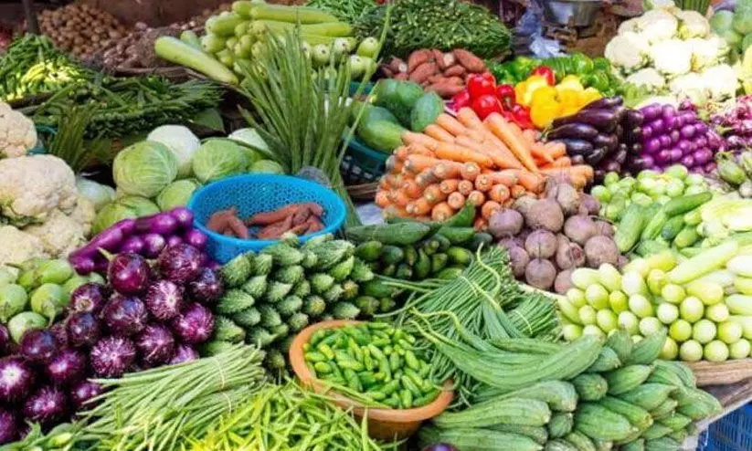 എന്തൊരു വില... പച്ചക്കറി, മത്സ്യ, മാംസ വില ഉയരുന്നു