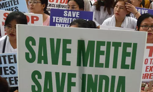 മെയ്തേയികൾക്ക് പട്ടികവർഗ പദവി:  പുനഃപരിശോധന ഹരജിയിൽ കേന്ദ്ര, സംസ്ഥാന സർക്കാറുകൾക്ക് നോട്ടീസ്