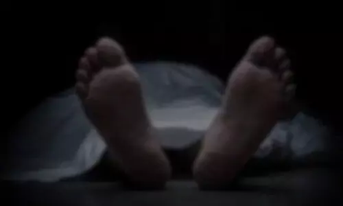 വാഹനത്തില്‍ യുവതിയെ മരിച്ച നിലയില്‍ കണ്ടെത്തി