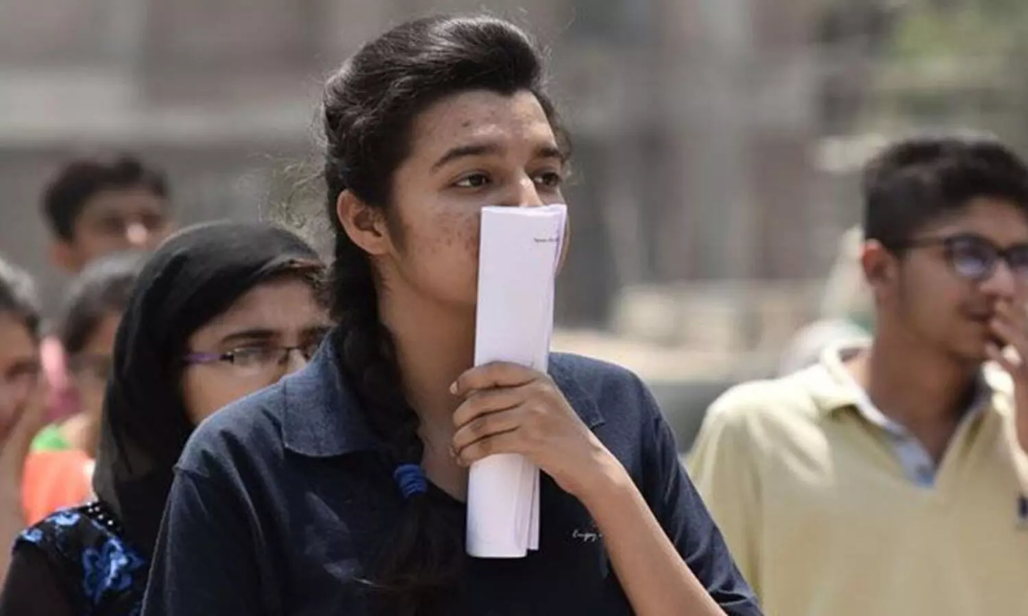 പ്ല​സ് വ​ൺ ആ​ദ്യ അ​ലോ​ട്ട്​​മെ​ന്‍റ്: ക​ണ​ക്ക് കൂ​ട്ടി​യി​ട്ടും കു​ട്ടി​ക​ൾ പു​റ​ത്ത് ത​ന്നെ