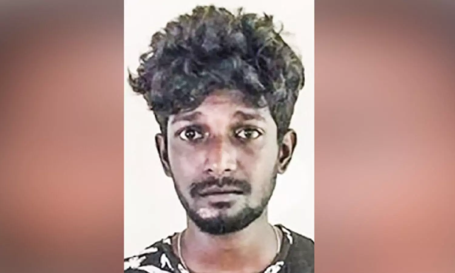 വീ​ട്ട​മ്മ​യു​ടെ പേ​രി​ൽ വ്യാ​ജ അ​ക്കൗ​ണ്ട് നി​ർ​മി​ച്ച് അ​ശ്ലീ​ല ദൃ​ശ്യ​ങ്ങ​ൾ പ്ര​ച​രി​പ്പി​ച്ച​യാ​ൾ പി​ടി​യി​ൽ