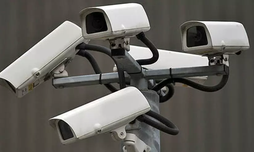 കാ​മ​റ​യു​ടെ ഒ​രു കാ​ര്യം