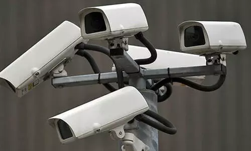 കാ​മ​റ​യു​ടെ ഒ​രു കാ​ര്യം