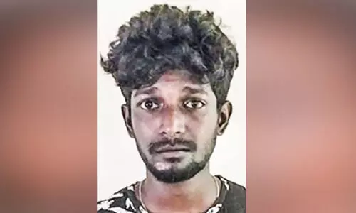 വീ​ട്ട​മ്മ​യു​ടെ പേ​രി​ൽ വ്യാ​ജ അ​ക്കൗ​ണ്ട് നി​ർ​മി​ച്ച് അ​ശ്ലീ​ല ദൃ​ശ്യ​ങ്ങ​ൾ പ്ര​ച​രി​പ്പി​ച്ച​യാ​ൾ പി​ടി​യി​ൽ