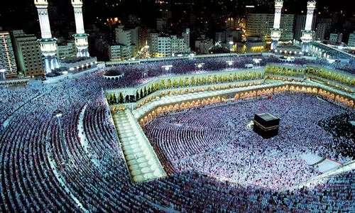 ഹ​ജ്ജ്​ പെ​ർ​മി​റ്റി​ല്ലാ​ത്ത​വ​രെ ക​ട​ത്താ​ൻ ശ്ര​മി​ച്ച ഏ​ഴു പേ​രെ പി​ടി​കൂ​ടി