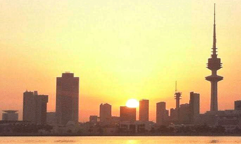 നീണ്ട പകൽ താണ്ടി കുവൈത്ത് കൊടും ചൂടിലേക്ക് നീണ്ട പകൽ താണ്ടി കുവൈത്ത് കൊടും ചൂടിലേക്ക്