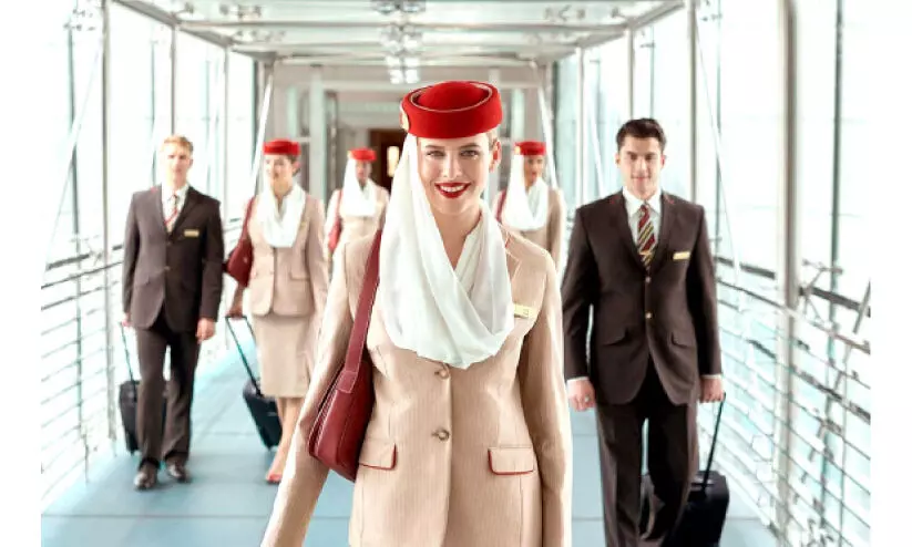 കു​തി​ച്ചു​യ​ർ​ന്ന്​ ലാ​ഭം: ജീ​വ​ന​ക്കാ​ർ​ക്ക്​ ശ​മ്പ​ളം വ​ർ​ധി​പ്പി​ച്ച്​ എ​മി​റേ​റ്റ്​​സ്​ ഗ്രൂ​പ്​