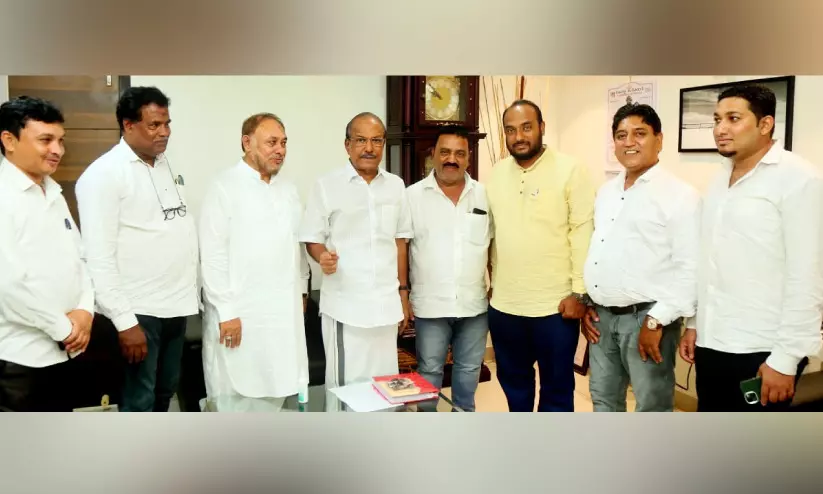 ദേശീയ നേതാക്കളെ ബംഗളൂരു ജില്ല ലീഗ് നേതാക്കൾ സന്ദർശിച്ചു ദേശീയ നേതാക്കളെ ബംഗളൂരു ജില്ല ലീഗ് നേതാക്കൾ സന്ദർശിച്ചു