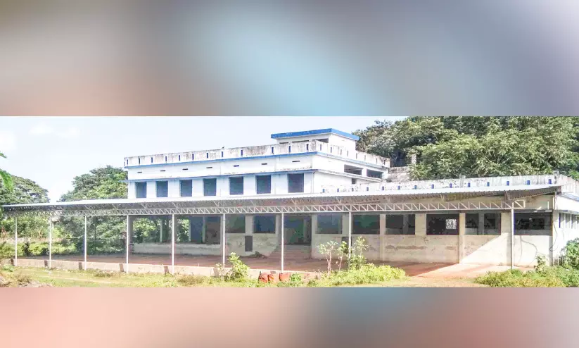 മത്സ്യമാർക്കറ്റ് സാമൂഹികവിരുദ്ധ താവളമായി