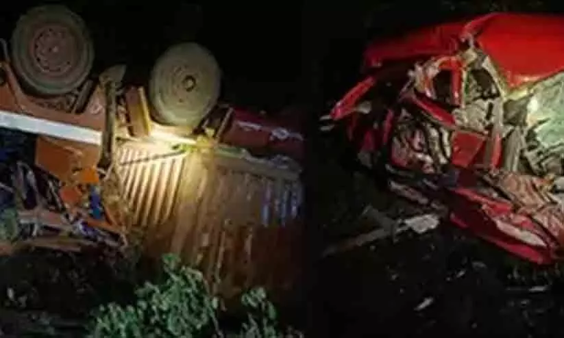 കാറും കണ്ടയ്നർ ലോറിയും കൂട്ടിയിടിച്ച് ഒരു മരണം; അഞ്ചു പേർക്ക് പരിക്ക് കാറും കണ്ടയ്നർ ലോറിയും കൂട്ടിയിടിച്ച് ഒരു മരണം; അഞ്ചു പേർക്ക് പരിക്ക്