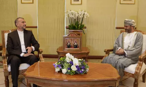 ഇറാൻ വിദേശകാര്യ മന്ത്രി ഒമാൻ റോയൽ ഓഫിസ്​ മന്ത്രിയുമായി ചർച്ച നടത്തി