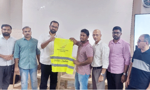 പ്രവാസി വെൽഫെയർ ഹജ്ജ് വളന്റിയർ ജാക്കറ്റ് പ്രകാശനം ചെയ്തു പ്രവാസി വെൽഫെയർ ഹജ്ജ് വളന്റിയർ ജാക്കറ്റ് പ്രകാശനം ചെയ്തു