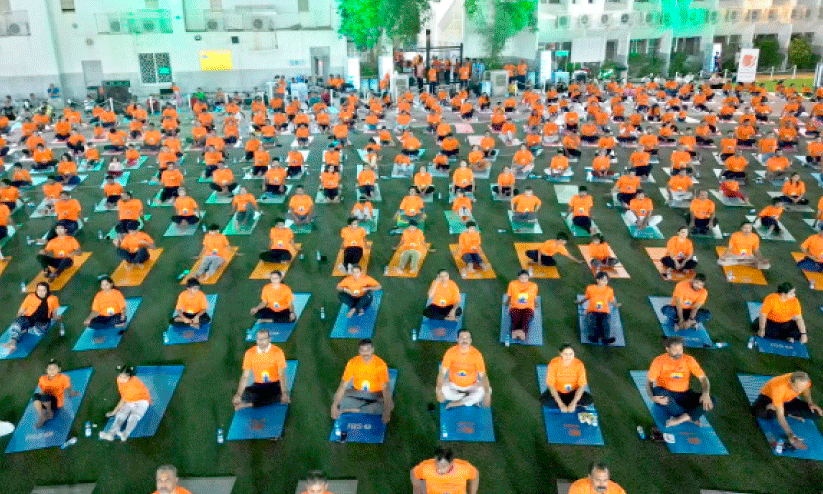 മസ്കത്ത് ഇന്ത്യന് എംബസി അന്തര്ദേശീയ യോഗദിനം ആചരിച്ചു മസ്കത്ത് ഇന്ത്യന് എംബസി അന്തര്ദേശീയ യോഗദിനം ആചരിച്ചു