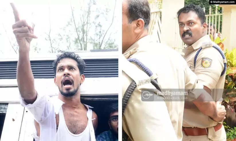 അസഭ്യവര്ഷം: എസ്.ഐ സുധി കെ. സത്യപാലനെതിരെ കെ.എസ്.യു പരാതി നൽകി അസഭ്യവര്ഷം: എസ്.ഐ സുധി കെ. സത്യപാലനെതിരെ കെ.എസ്.യു പരാതി നൽകി