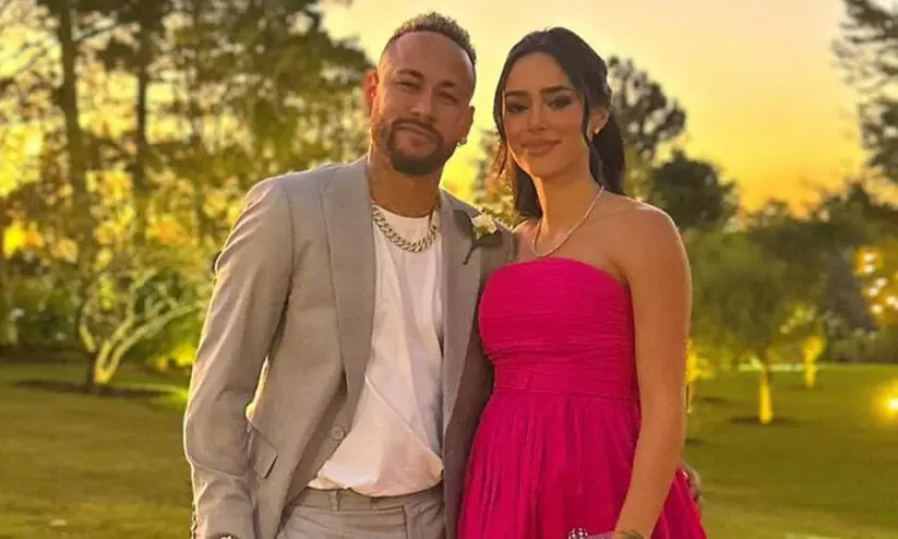 ‘എനിക്കു തെറ്റുപറ്റിപ്പോയി...’; ഗർഭിണിയായ കാമുകിയോട് പരസ്യമായി ക്ഷമാപണം നടത്തി നെയ്മർ ‘എനിക്കു തെറ്റുപറ്റിപ്പോയി...’; ഗർഭിണിയായ കാമുകിയോട് പരസ്യമായി ക്ഷമാപണം നടത്തി നെയ്മർ