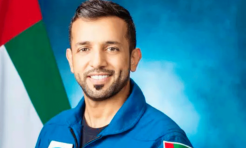 ബഹിരാകാശത്തുനിന്ന് പിതൃദിന സന്ദേശമയച്ച്   സുൽത്താൻ അൽ നിയാദി