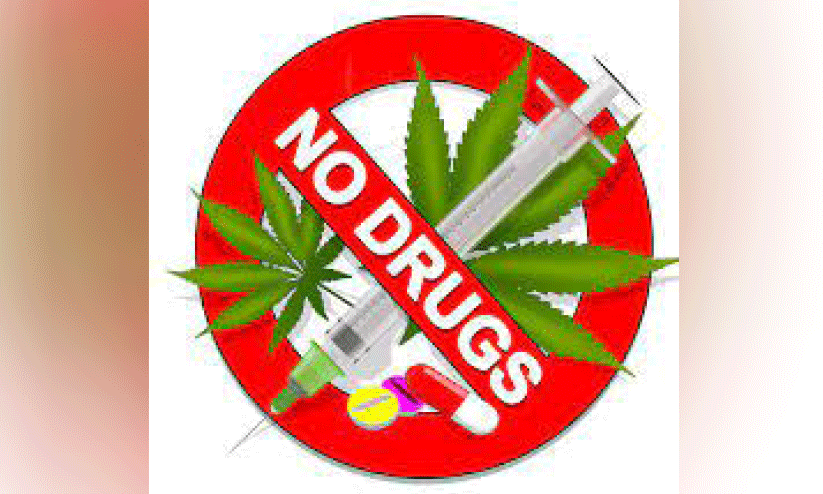 പന്തളത്ത് പൊലീസ് നിഷ്ക്രിയം, ലഹരിവസ്തുക്കൾ സുലഭം പന്തളത്ത് പൊലീസ് നിഷ്ക്രിയം, ലഹരിവസ്തുക്കൾ സുലഭം