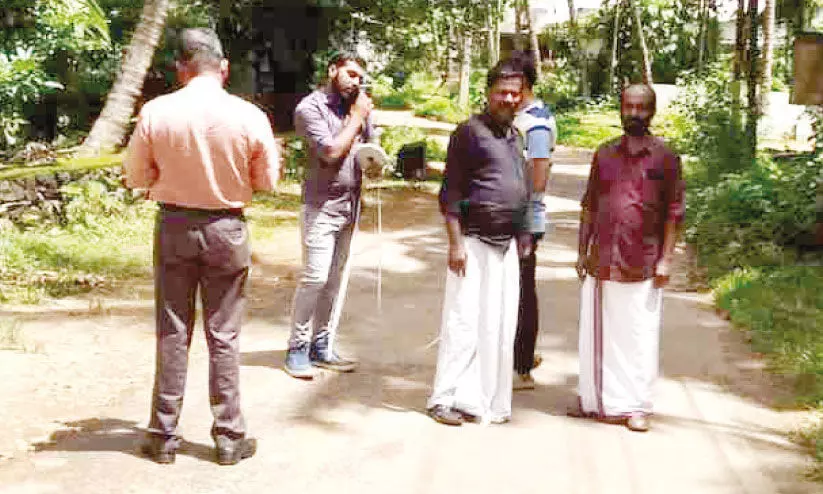 മീ​ൻ​വ​ല്ലം റോ​ഡ് ന​വീ​ക​ര​ണം ഉ​ട​ൻ