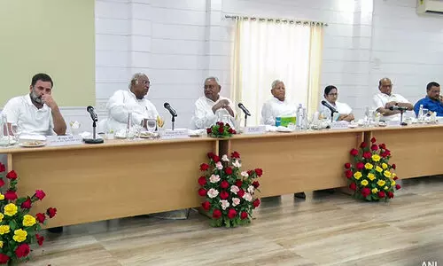 ബി.ജെ.പിക്കെതിരെ ഒരുമിച്ച് പടയൊരുക്കം; വിശാല പ്രതിപക്ഷ യോഗം പട്‌നയിൽ തുടങ്ങി