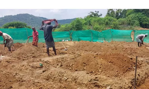 അട്ടപ്പാടി മല്ലീശ്വരിയുടെ വീട് നിർമാണം തടഞ്ഞ് അഗളി പഞ്ചായത്ത്