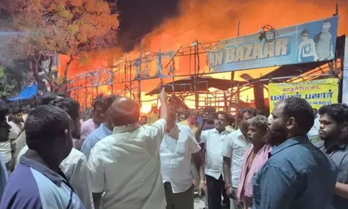 Terrible fire accident in Tirupur market.. 50 shops burnt down