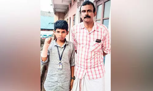 കൺസെഷൻ കാർഡ്​ ഇല്ലാത്തതിന്​ വിദ്യാർഥിയെ കണ്ടക്ടർ ബസിൽനിന്ന്​ തള്ളിയിട്ടു