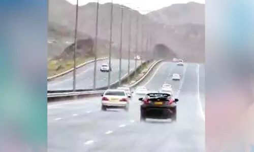 ചൂ​ടി​ന്​ ആ​ശ്വാ​സ​മാ​യി വി​വി​ധ ഇ​ട​ങ്ങ​ളി​ൽ മ​ഴ