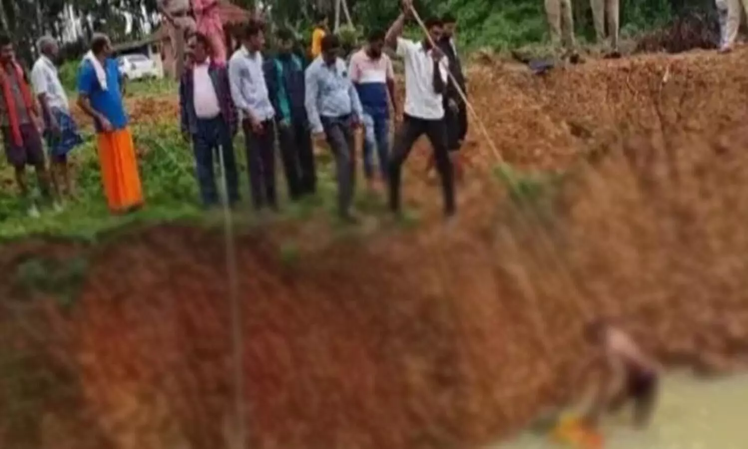 കുളത്തിലേക്ക് ചാടിയ യുവതിയും രക്ഷിക്കാനിറങ്ങിയ ഭർത്താവും മുങ്ങി മരിച്ചു