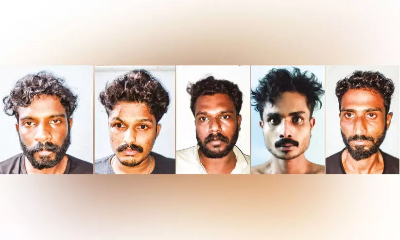 വളാഞ്ചേരിയിൽ ലഹരിമരുന്ന് വേട്ട: അഞ്ച് പേർ അറസ്റ്റിൽ