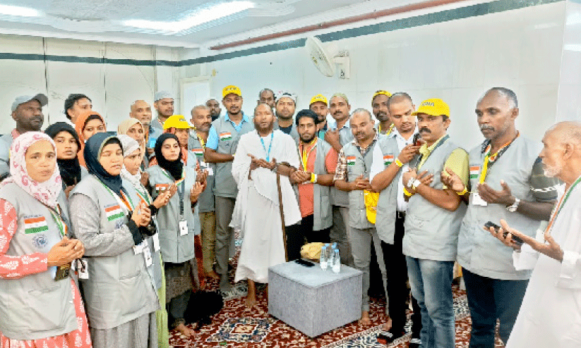 ഇന്ത്യൻ ഹാജിമാരും മിനായിൽ എത്തി ഇന്ത്യൻ ഹാജിമാരും മിനായിൽ എത്തി