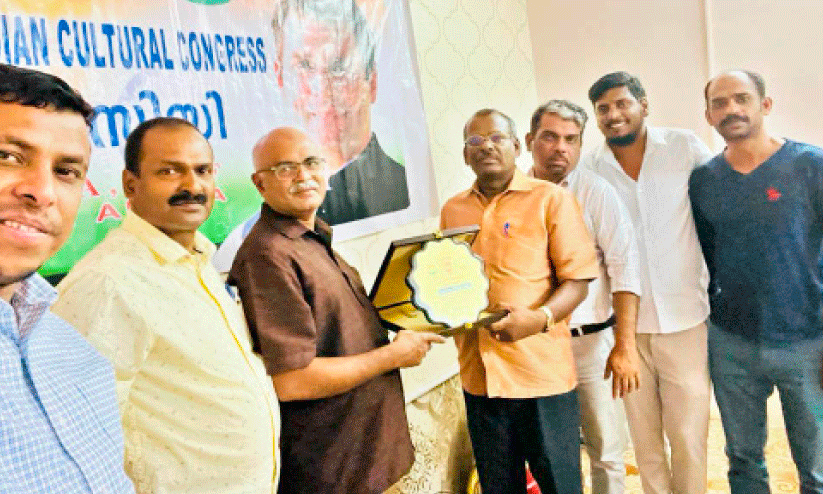 അഷ്റഫ് മണക്കാടിന് അൽ അഹ്സ ഒ.ഐ.സി.സി യാത്രയയപ്പ് നൽകി