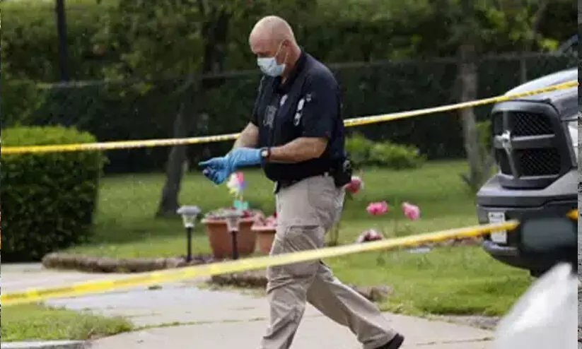 യു.എസിൽ 50ാം വിവാഹ വാർഷിക ദിനത്തിൽ ദമ്പതികൾ കുത്തേറ്റു മരിച്ചു യു.എസിൽ 50ാം വിവാഹ വാർഷിക ദിനത്തിൽ ദമ്പതികൾ കുത്തേറ്റു മരിച്ചു