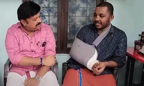 Ganesh Kumar Visit Mimicry Artist Mahesh Kunjumons House