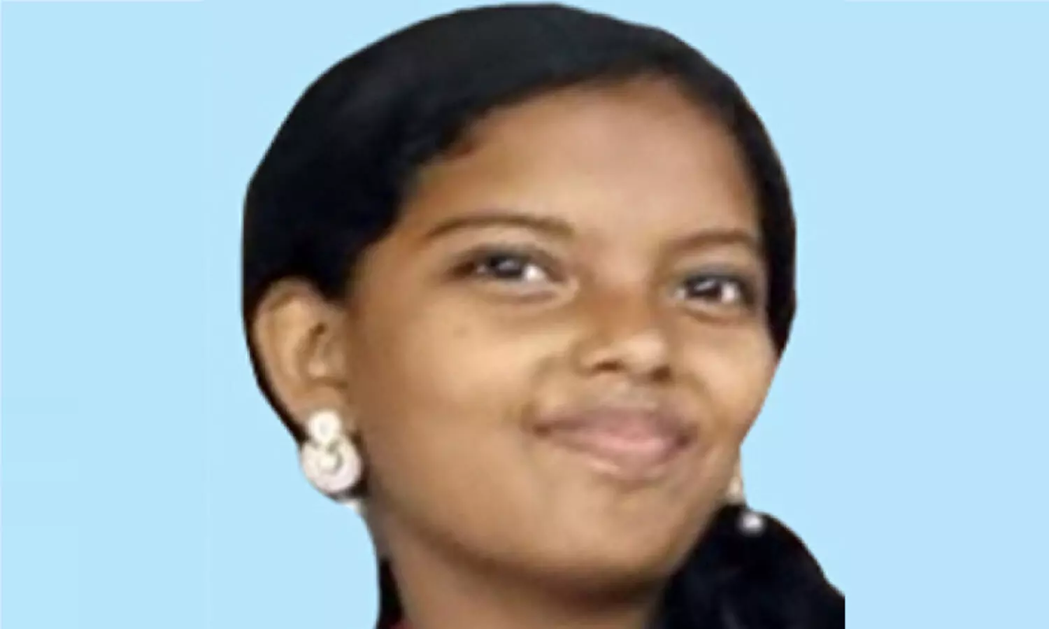 കുടുംബത്തോടൊപ്പം ഹോട്ടലിൽനിന്ന് ഭക്ഷണം കഴിച്ച് മടങ്ങവെ ജീപ്പിടിച്ച് വിദ്യാർഥിനി മരിച്ചു