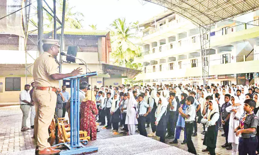 ലഹരിക്കെതിരെ കൈകോർത്ത്...