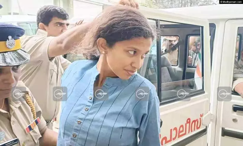 വ്യാജ സർട്ടിഫിക്കറ്റ് കേസിൽ കെ. വിദ്യയെ ചോദ്യം ചെയ്യുന്നു; ചോദ്യം ചെയ്യൽ നീലേശ്വരം പൊലീസ് സ്റ്റേഷനിൽ