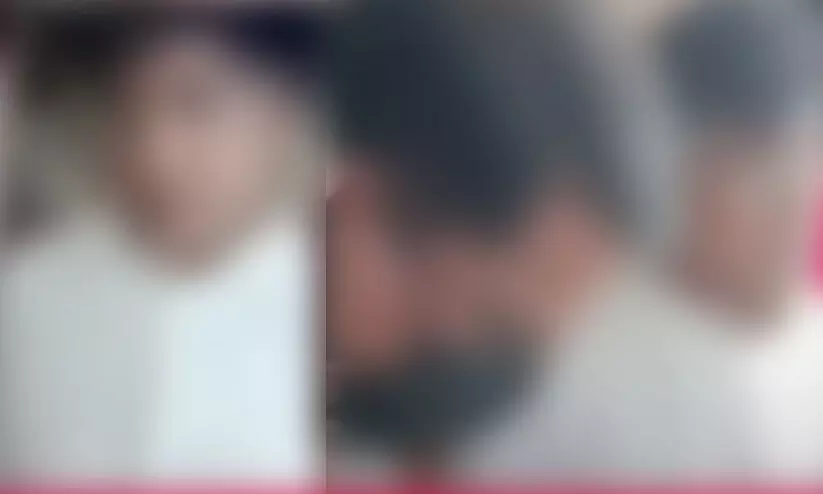 മദ്യലഹരിയിലായ വൈദികൻ കുർബാനക്കെത്തിയില്ല; വിശ്വാസികൾ പിടികൂടി മദ്യലഹരിയിലായ വൈദികൻ കുർബാനക്കെത്തിയില്ല; വിശ്വാസികൾ പിടികൂടി