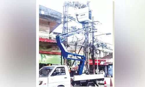 ഇനി വൈദ്യുതി തൂണില്‍ വലിഞ്ഞ് കയറേണ്ട സ്കൈ ലിഫ്റ്റ് എത്തി