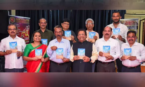 ‘പ്രവാസി ഗൈഡ്’ ഒമാന്‍തല പ്രകാശനം