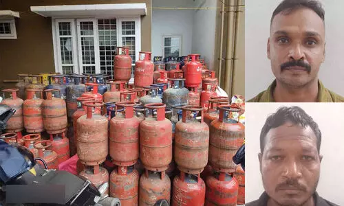 വീട്ടിൽ സൂക്ഷിച്ച 192 ഗ്യാസ് സിലിണ്ടറുകൾ പിടികൂടി​; രണ്ടുപേർ അറസ്റ്റിൽ
