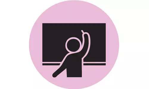 സ്കൂളിലെ കൊഴിഞ്ഞുപോക്ക്; സർക്കാർ ഇടപെടണമെന്ന ആവശ്യം ഉയരുന്നു സ്കൂളിലെ കൊഴിഞ്ഞുപോക്ക്; സർക്കാർ ഇടപെടണമെന്ന ആവശ്യം ഉയരുന്നു