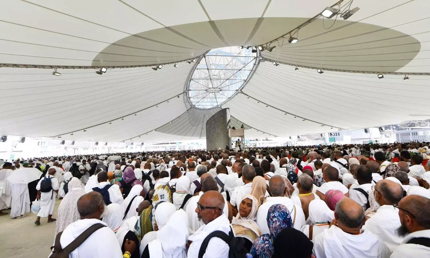 ഹജ്ജിന്​ അർധവിരാമം, തീർഥാടകർ ഇനി മൂന്ന്​​ നാൾ കൂടി മിനയിൽ