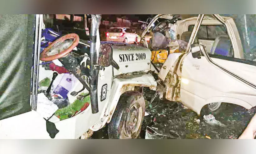 കാരക്കുന്ന് 34ൽ ജീപ്പും മിനി ലോറിയും കൂട്ടിയിടിച്ച് അഞ്ചുപേർക്ക് പരിക്ക് കാരക്കുന്ന് 34ൽ ജീപ്പും മിനി ലോറിയും കൂട്ടിയിടിച്ച് അഞ്ചുപേർക്ക് പരിക്ക്