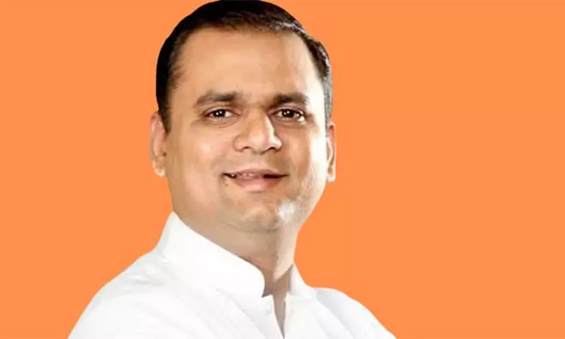 പശു ഗുണ്ടകൾക്കായി മഹാരാഷ്ട്ര സ്പീക്കർ രംഗത്ത്; സുരക്ഷ ഉറപ്പാക്കണമെന്ന് പൊലീസിന് കർശന നിർദേശം പശു ഗുണ്ടകൾക്കായി മഹാരാഷ്ട്ര സ്പീക്കർ രംഗത്ത്; സുരക്ഷ ഉറപ്പാക്കണമെന്ന് പൊലീസിന് കർശന നിർദേശം