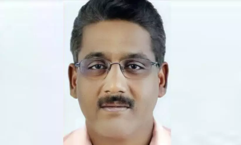 ദേശാഭിമാനി സീനിയർ സബ് എഡിറ്റർ എം. രാജീവൻ അന്തരിച്ചു ദേശാഭിമാനി സീനിയർ സബ് എഡിറ്റർ എം. രാജീവൻ അന്തരിച്ചു