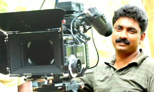 കണ്ണീർമഴയുടെ ഫ്രെയിമിൽ നവാസിന് യാത്രാമൊഴി