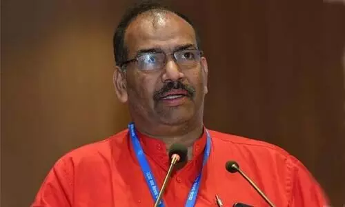 ദുരിതാശ്വാസ ക്യാമ്പിൽ നാളെ നിങ്ങളാണ്  കഴിയേണ്ടതെങ്കിൽ പഴന്തുണി കിട്ടാനാണോ ആഗ്രഹിക്കുക? -മുരളി തുമ്മാരുകുടി